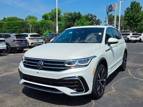 Used 2022 Volkswagen Tiguan SEL R-Line AWD/4WD image 9