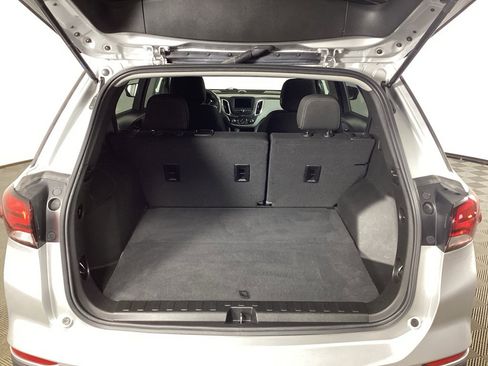 Used 2022 Chevrolet Equinox LS w/ LS Convenience Package image 12