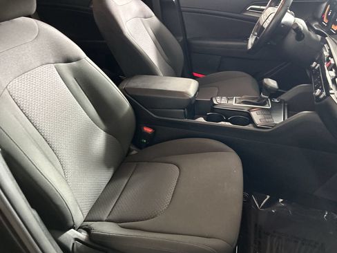 Used 2026 Kia Sportage LX FWD image 26