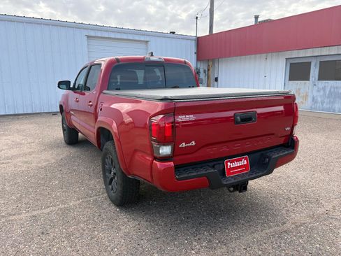 Used 2021 Toyota Tacoma SR5 w/ Technology Package image 7