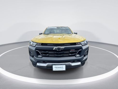 Used 2023 Chevrolet Colorado Trail Boss w/ Technology Package AWD/4WD image 3