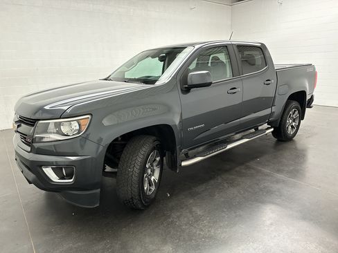 Used 2017 Chevrolet Colorado Z71 AWD/4WD image 4