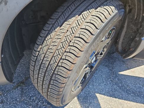 Used 2018 Honda CR-V Touring image 37