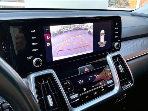 Used 2022 Kia Sorento SX image 21