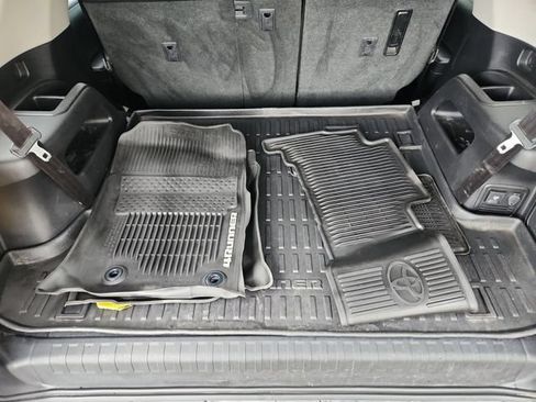 Used 2019 Toyota 4Runner Limited AWD/4WD image 32