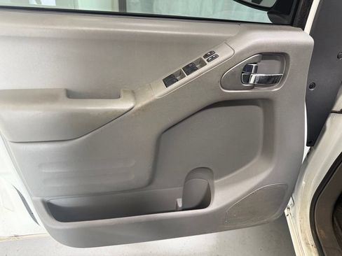 Used 2019 Nissan Frontier SV RWD image 11