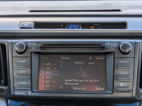 Used 2015 Toyota RAV4 XLE image 20