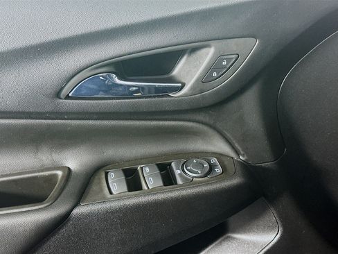 Used 2023 Chevrolet Equinox LT AWD/4WD image 15