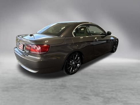 Used 2010 BMW 328i Convertible RWD image 4