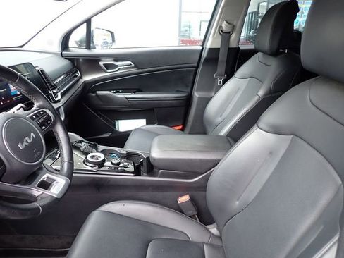 Certified 2023 Kia Sportage EX image 12