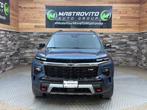 Used 2025 Chevrolet Traverse Z71 w/ Driver Confidence Package AWD/4WD image 3