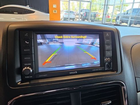 Used 2018 Dodge Grand Caravan GT FWD image 27