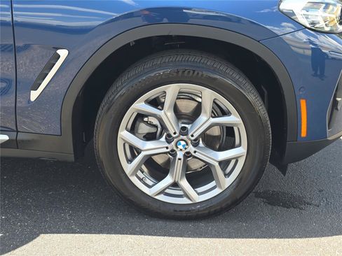 Used 2025 BMW X4 xDrive30i AWD/4WD image 27