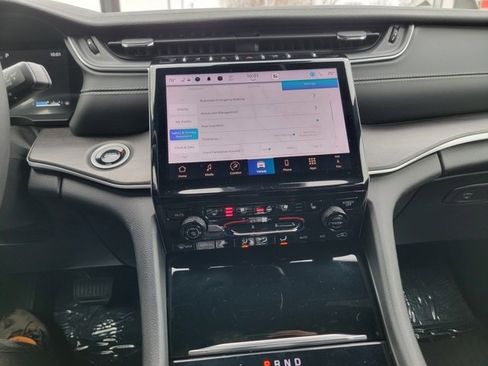 Used 2024 Jeep Grand Cherokee L Limited w/ Luxury Tech Group II image 42