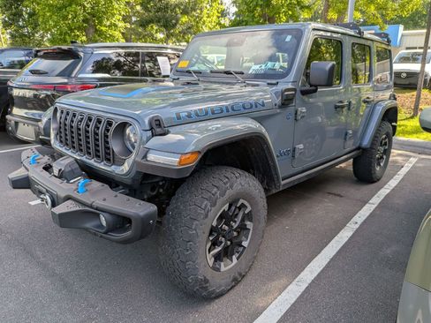 Used 2024 Jeep Wrangler Unlimited Rubicon 4xe AWD/4WD image 5