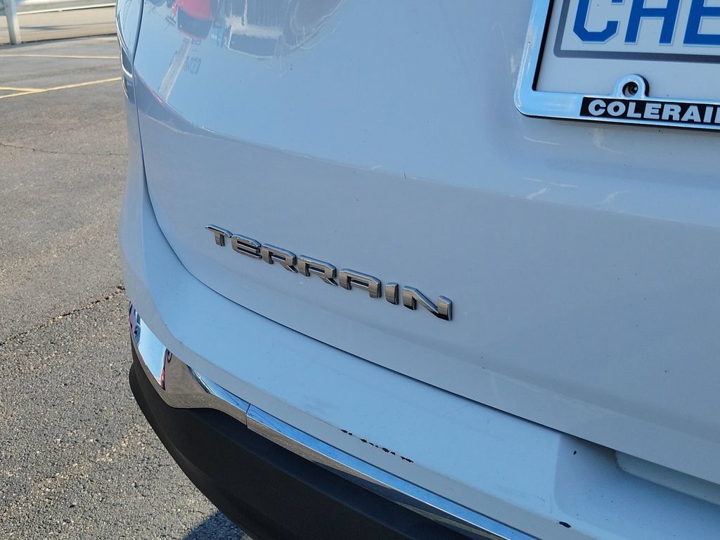 Used 2024 GMC Terrain SLT FWD image 9