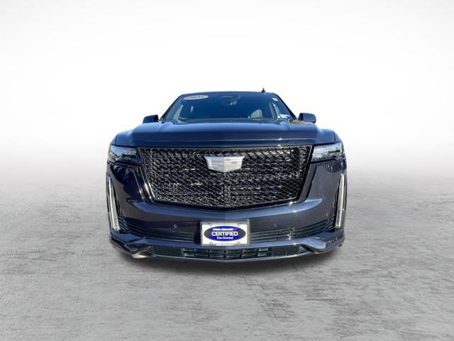 Used 2023 Cadillac Escalade ESV Sport AWD/4WD image 2