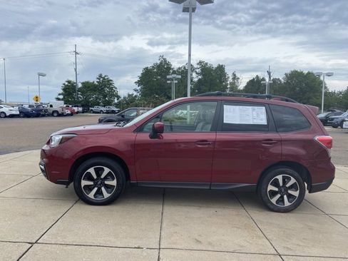 Used 2018 Subaru Forester 2.5i Premium AWD/4WD image 6