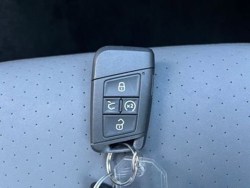 Used 2025 Volkswagen Jetta SE image 22