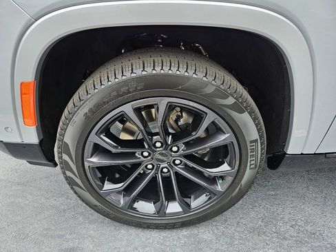 Used 2024 Jeep Grand Wagoneer L Series II w/ Quick Order Packagew 28T image 9