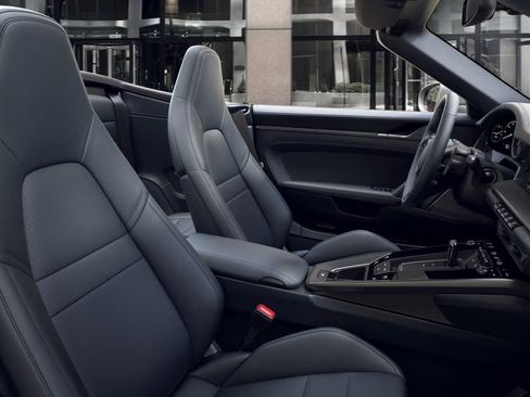 Used 2022 Porsche 911 Carrera 4 image 6