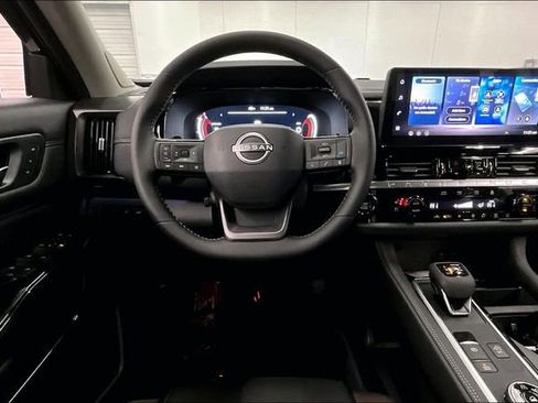 New 2026 Nissan Pathfinder Platinum image 20