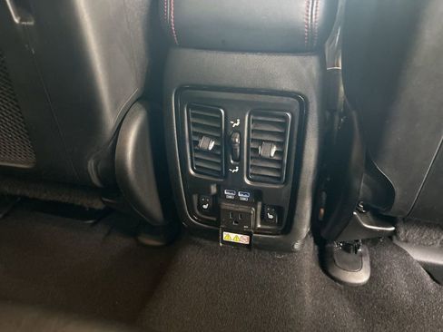 Certified 2023 Dodge Durango GT image 28