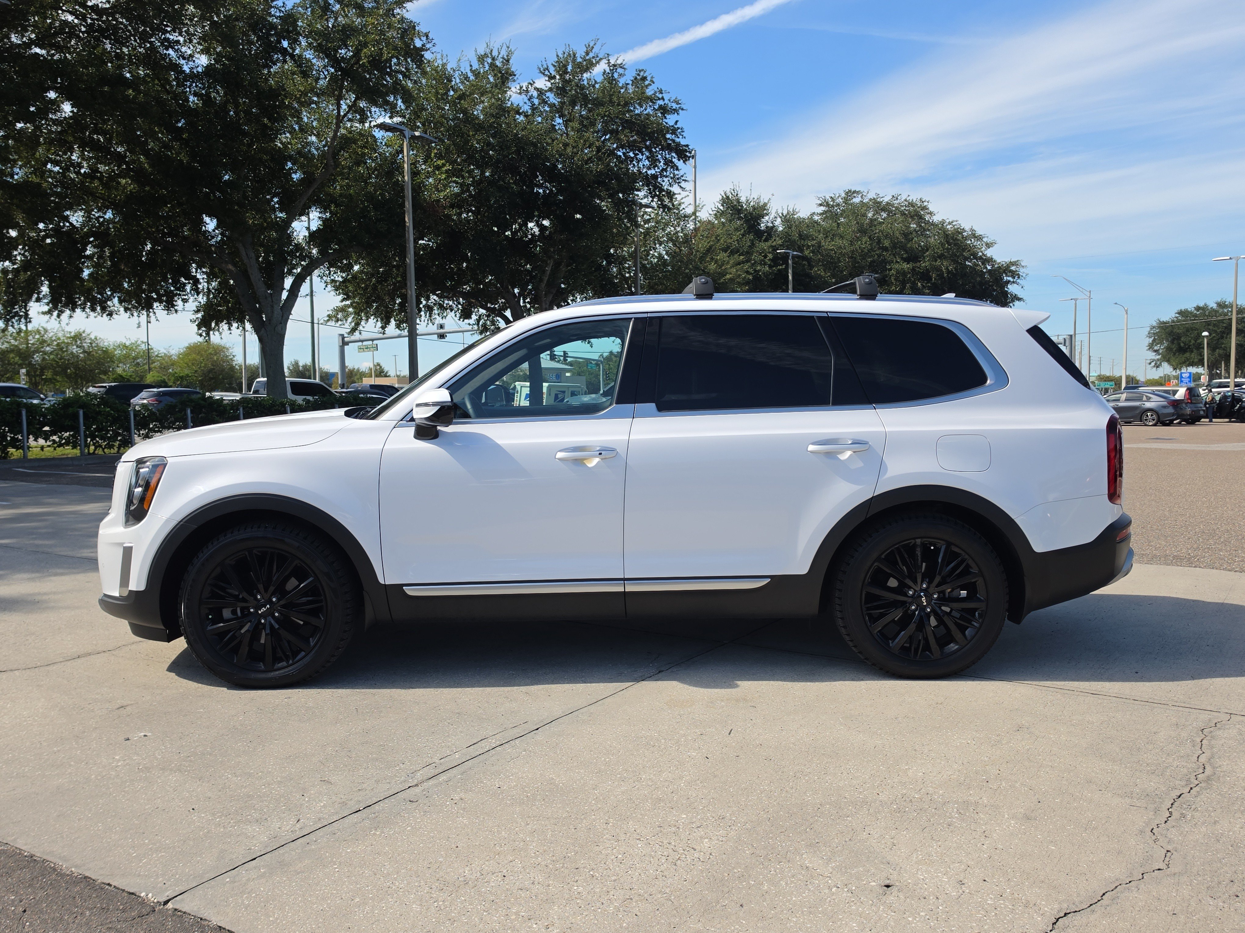 Certified 2022 Kia Telluride SX w/ SX Prestige Package AWD/4WD image 5