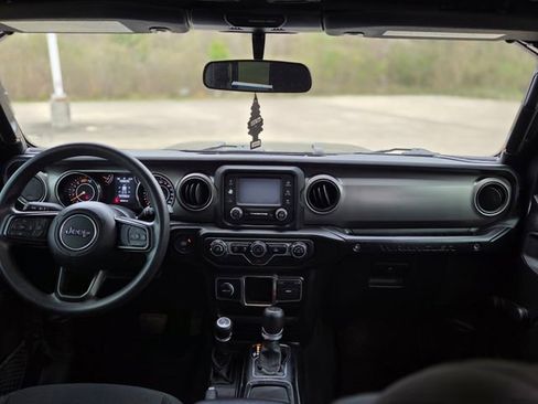 Used 2021 Jeep Wrangler Unlimited Sport image 19