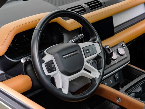 Used 2023 Land Rover Defender 110 SE image 20