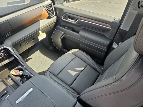 New 2025 GMC Sierra 2500 Denali w/ Technology Package image 21