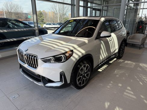 New 2026 BMW X1 xDrive28i w/ Technology Package AWD/4WD image 3