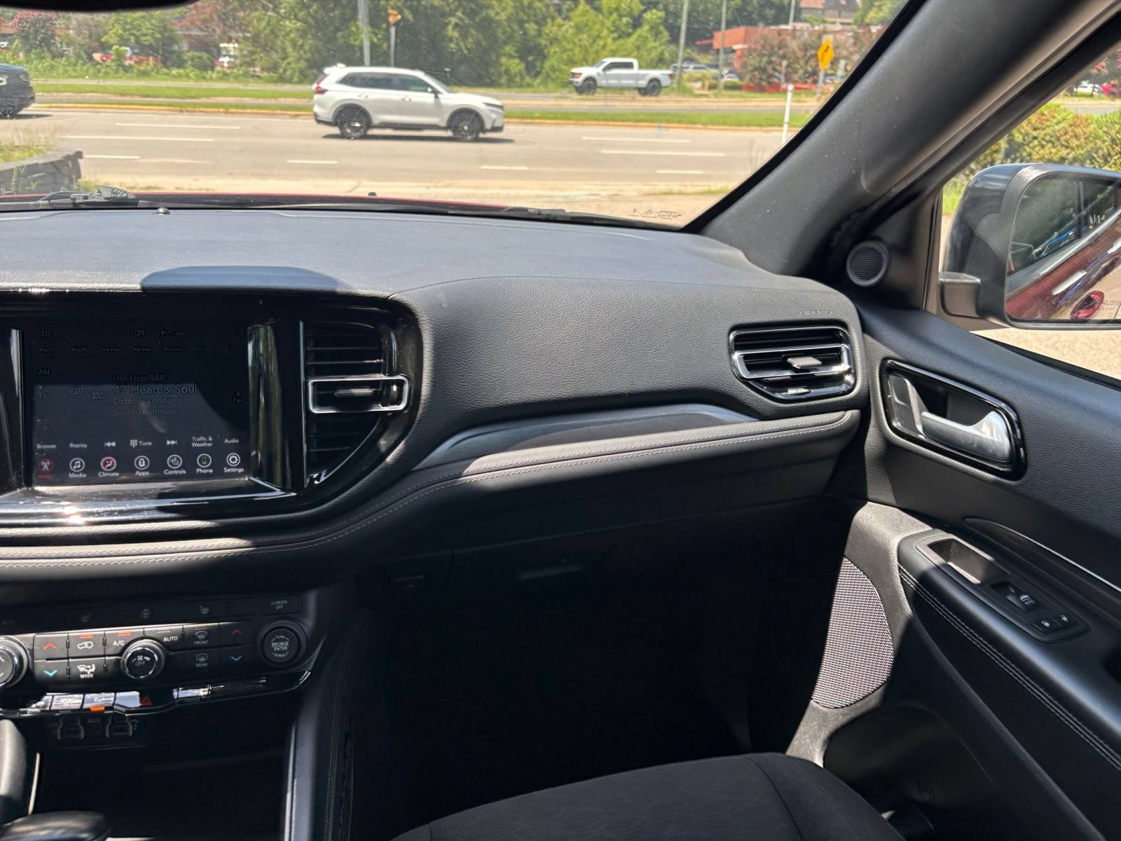 Used 2023 Dodge Durango SXT RWD image 33