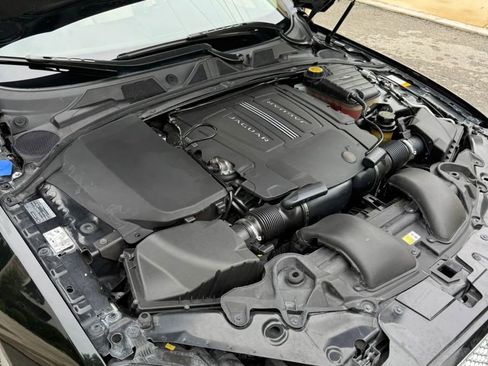 Used 2015 Jaguar XF Sport RWD image 35