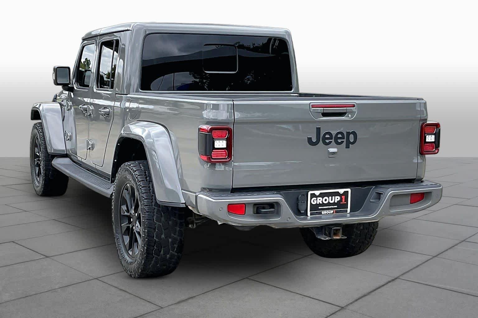 Used 2022 Jeep Gladiator Overland AWD/4WD image 12