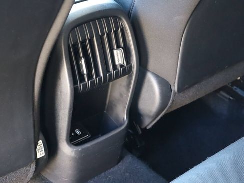 Used 2025 Hyundai Kona SEL FWD image 17
