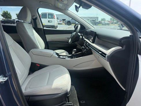 Used 2025 Hyundai Tucson SEL FWD image 3