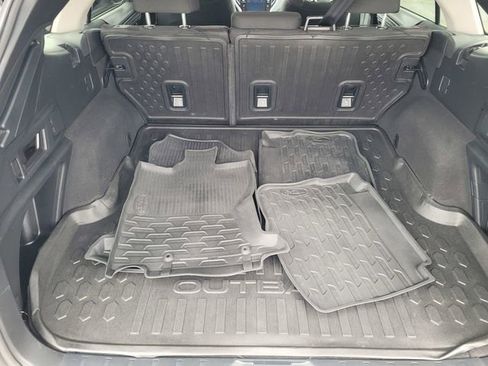 Used 2020 Subaru Outback Premium w/ Popular Package #1 image 9