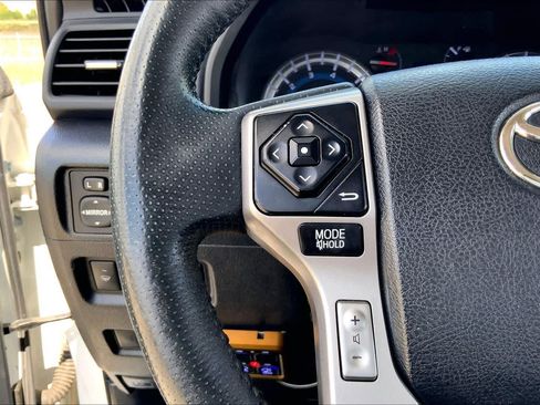 Used 2018 Toyota 4Runner SR5 RWD image 23
