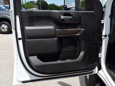 Used 2022 Chevrolet Silverado 2500 LT w/ Convenience Package AWD/4WD image 17
