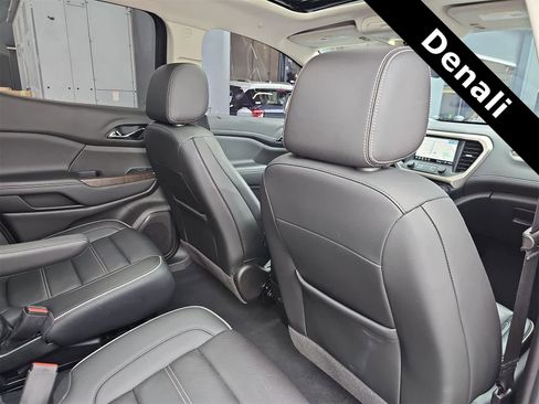 Used 2022 GMC Acadia Denali w/ Denali Ultimate Package image 16