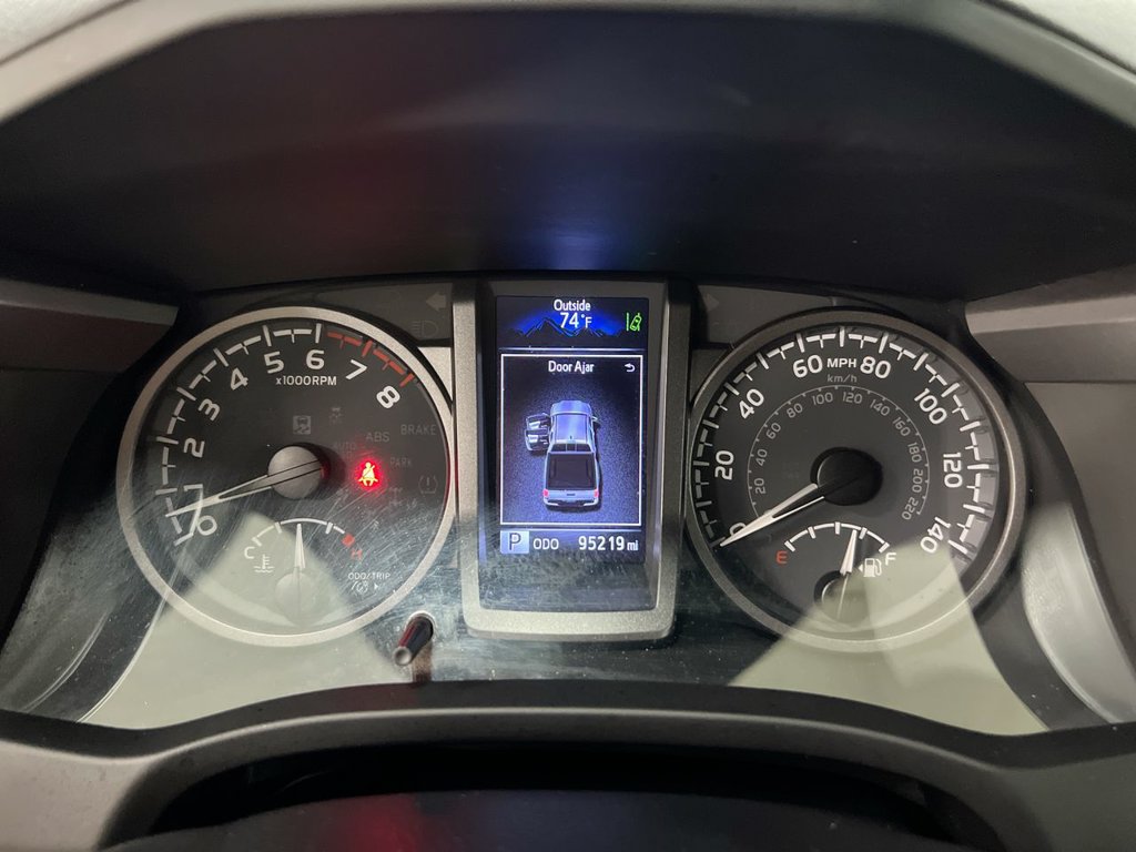 Used 2021 Toyota Tacoma TRD Off-Road AWD/4WD image 12