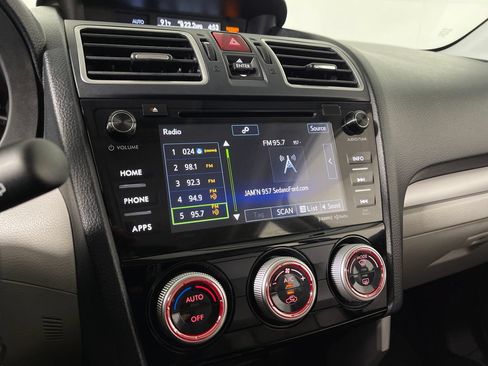 Used 2017 Subaru Forester 2.5i Premium w/ Popular Package #2A AWD/4WD image 20