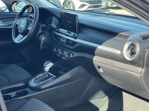 Used 2022 Kia Forte LXS image 23