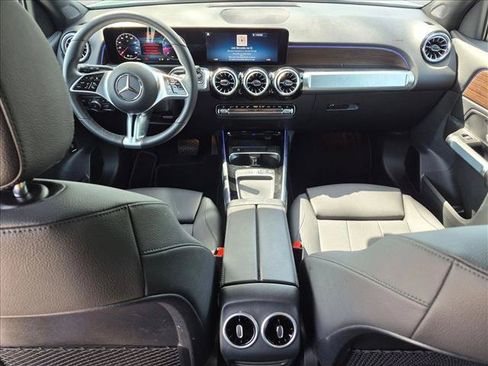 Used 2026 Mercedes-Benz GLB 250 image 16