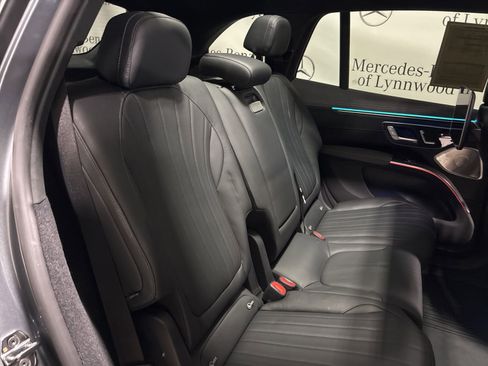Used 2023 Mercedes-Benz EQS 580 4MATIC SUV image 25