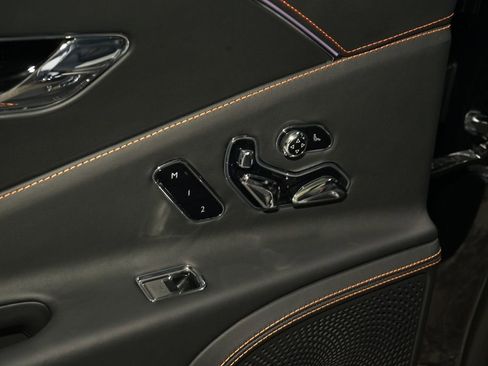 Used 2026 Bentley Flying Spur Azure image 33