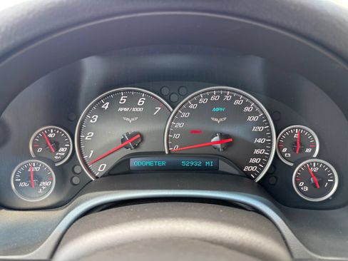Used 2005 Chevrolet Corvette Convertible w/ Preferred Equipment Group RWD image 9
