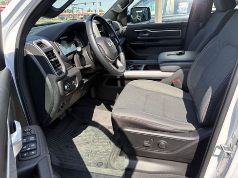 Used 2022 RAM 1500 Big Horn AWD/4WD image 4