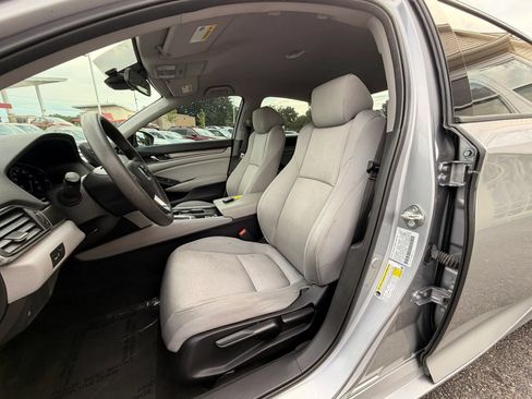 Used 2018 Honda Accord LX image 12
